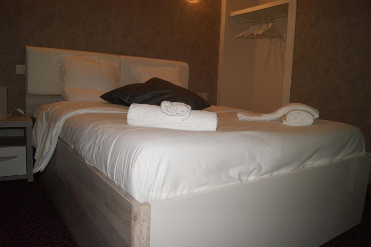 Relais Du Prieure Hotel Le Magny  Bagian luar foto